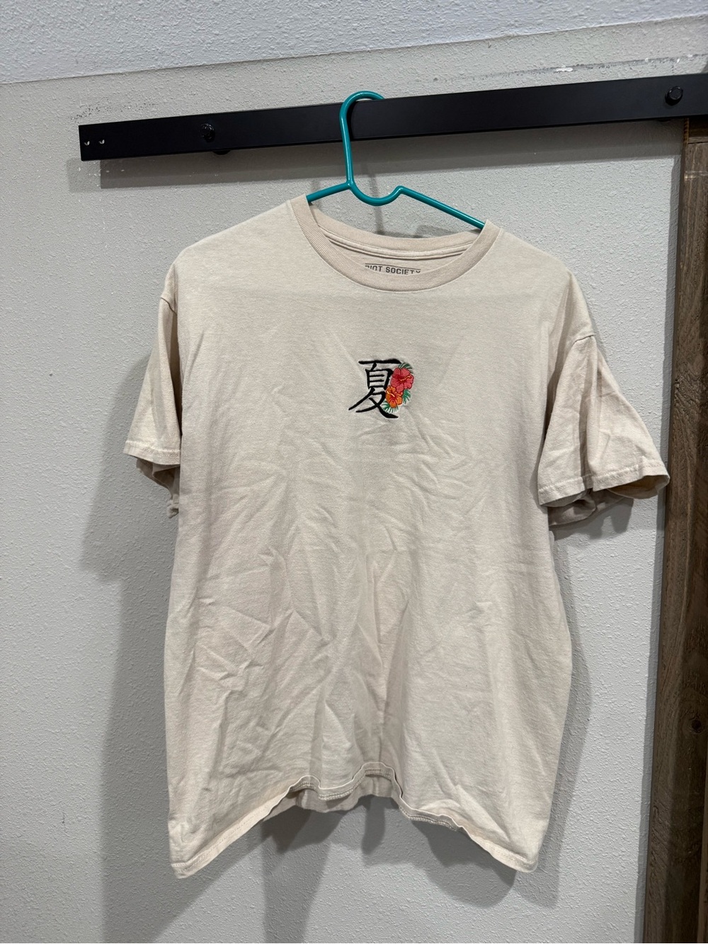 riot society Cream Short-Sleeve Tee with Floral Embroidered Kanji
